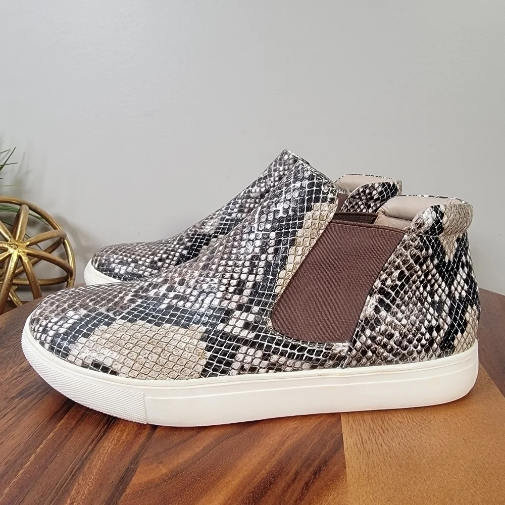 Coconuts by Matisse Snakeskin Print High Top Sneakers Chelsea Boots Size 7.5
